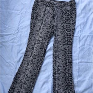 Betsey Johnson Snake print strech tights w flare